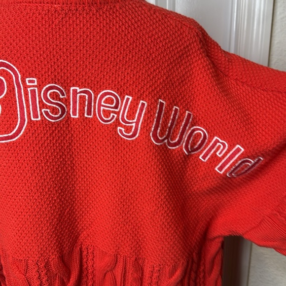 Disney World 2023 Unisex XL Red Crochet Knit Holiday Embroidered Spirit Jersey - Picture 9 of 14